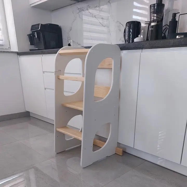 Akce Učící věžTOWER 2 - bílá/přírodní
