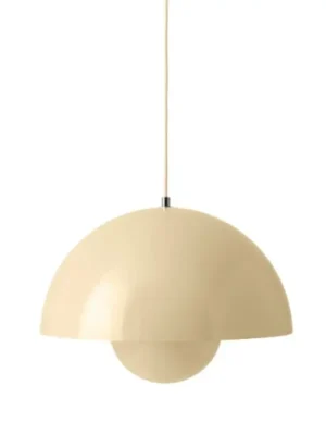 Novinka Závěsná lampa Flowerpot VP7 Ø 37 cm "Ivory" &Tradition